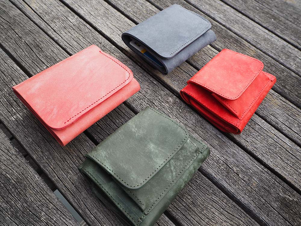 本革の三つ折りさいふ4色