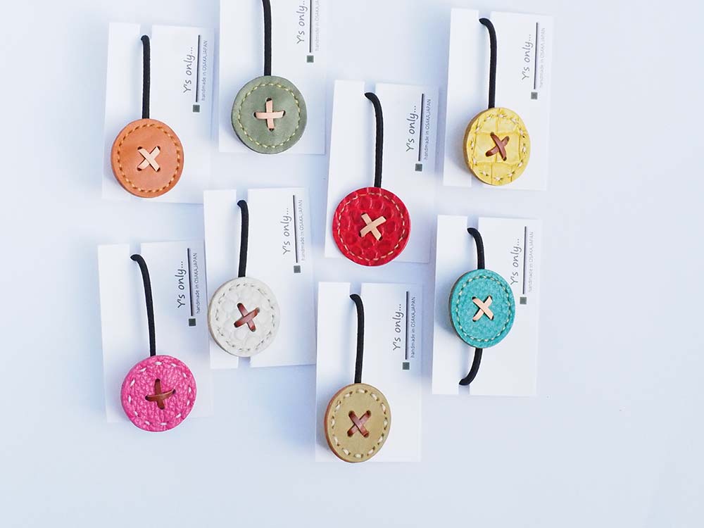 本革のボタンヘアゴム8色