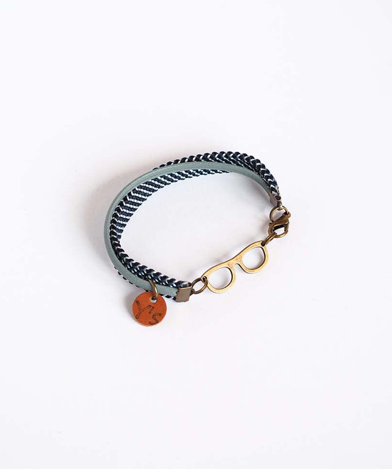 本革と組紐のブレスレット