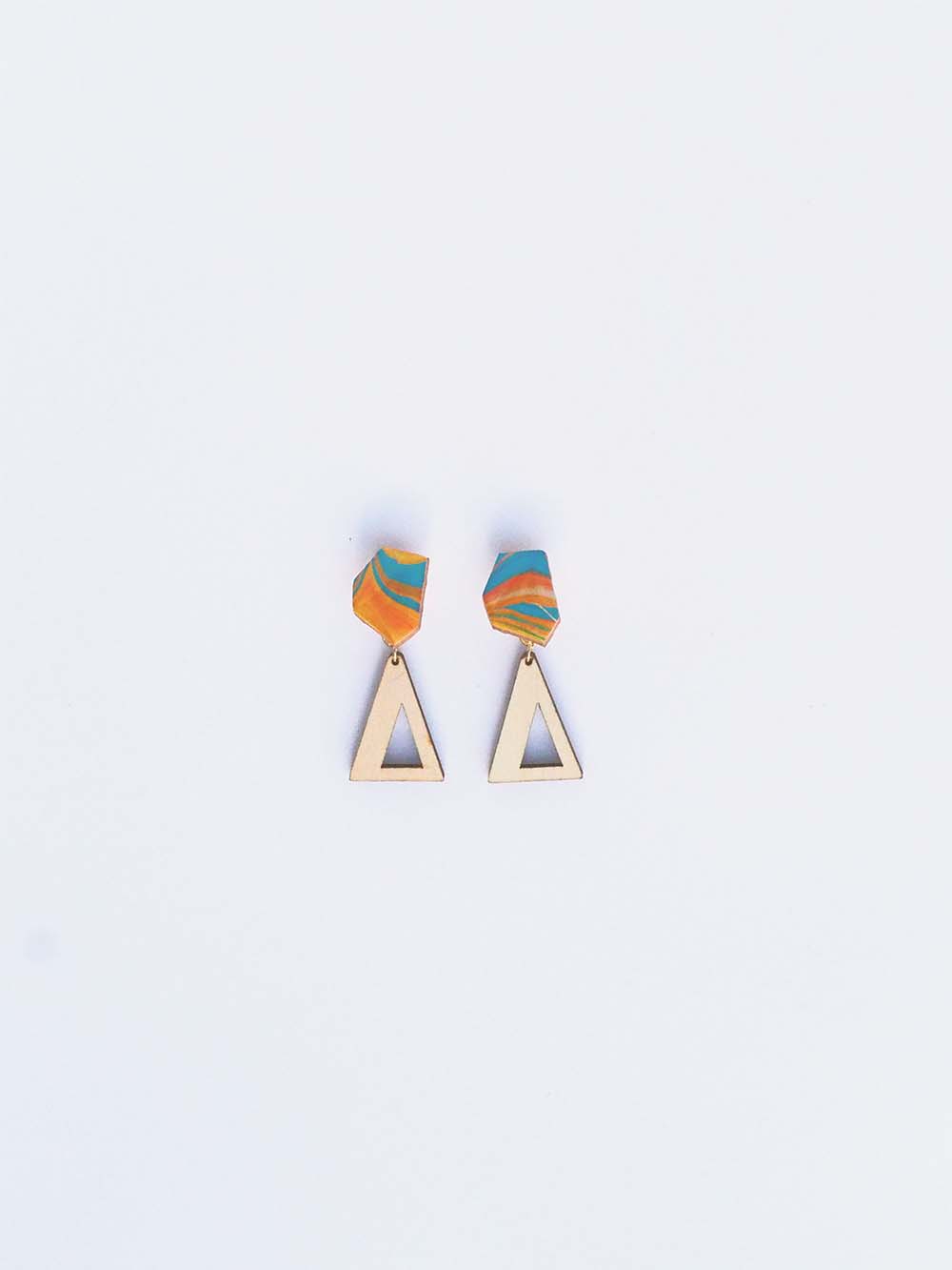 マーブリング本革と木のピアス